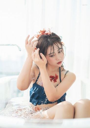 红色假期黑色婚礼免费观看_高清韩国电影在线观看