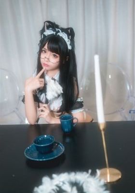 手伸进内衣里疯狂揉捏_高清神马影院在线
